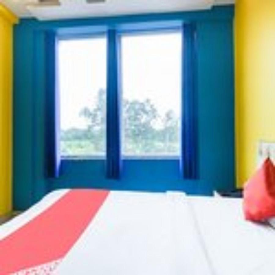 Staymaker Royal Galaxy Durgāpur Екстериор снимка